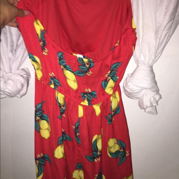 Red dress - Picture 4 of 4